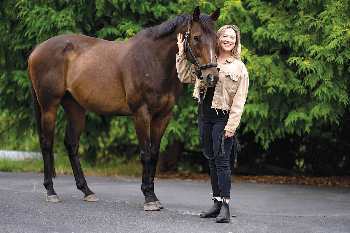 Equestrian Mannequin Dapplebay – Horse Illustrated