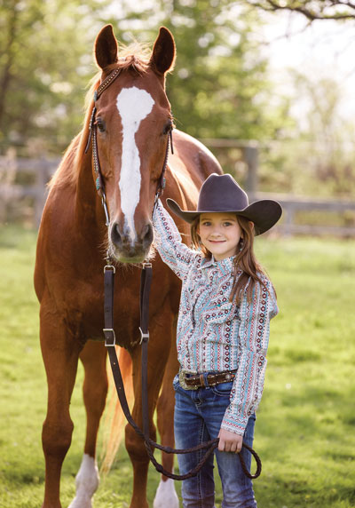 Lenna Peterson Takes on Barrel Racing World